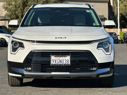 Used 2025 Kia Niro EX Touring image 6