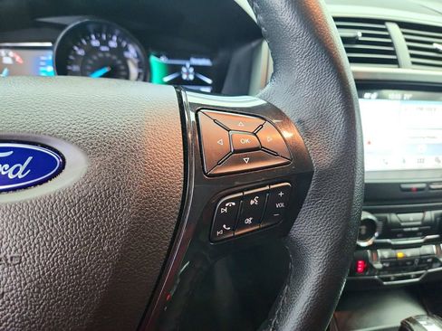 Used 2018 Ford Explorer XLT w/ Equipment Group 202A image 21