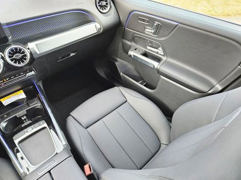 New 2026 Mercedes-Benz GLB 250 4MATIC image 15