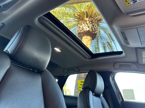 Used 2023 MAZDA CX-30 AWD 2.5 S w/ Premium Package image 18