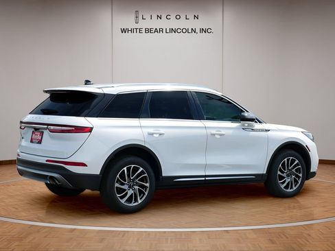 Certified 2022 Lincoln Corsair FWD w/ Equipment Group 101A image 5
