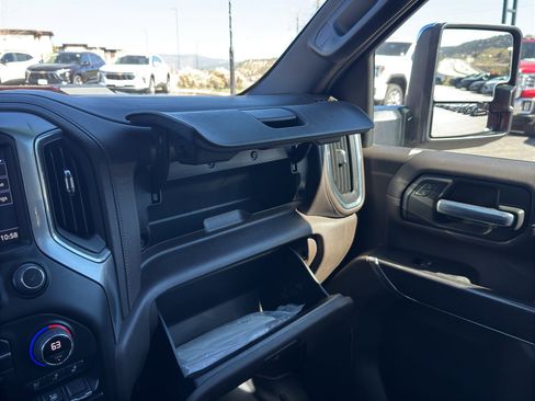 Used 2022 Chevrolet Silverado 2500 LTZ w/ LTZ Plus Package image 34