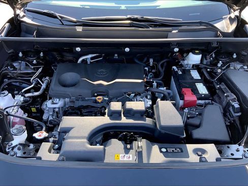 Used 2024 Toyota RAV4 XLE FWD image 29