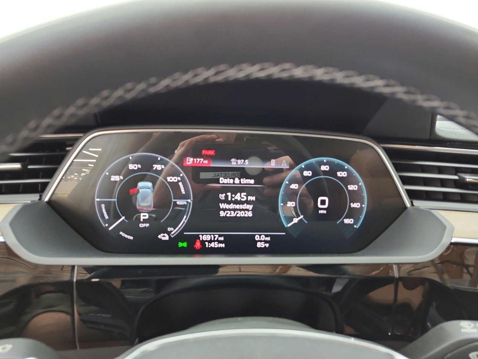 Used 2024 Audi Q8 e-tron Premium Plus AWD/4WD image 12