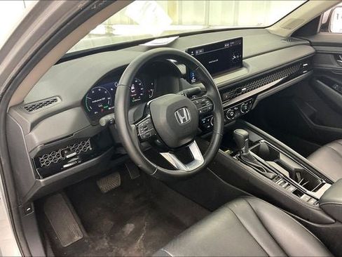 Used 2024 Honda Accord Touring image 17