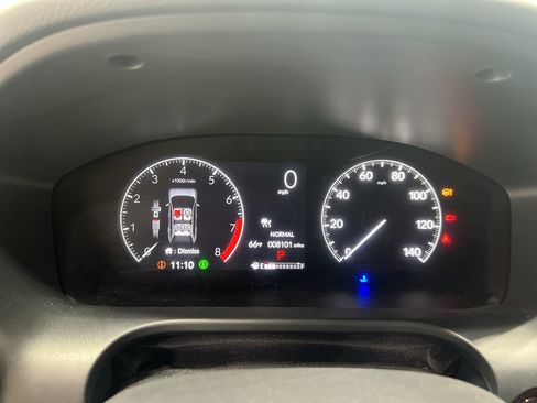 Used 2025 Honda HR-V LX image 7