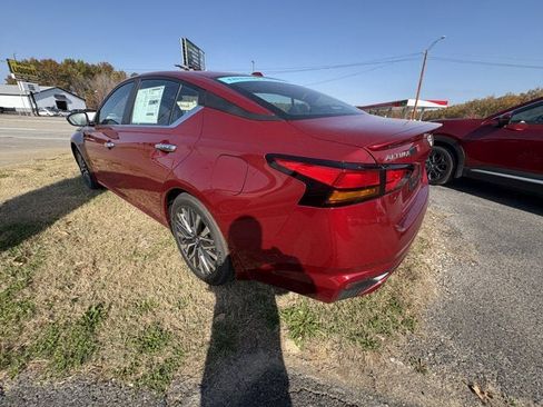 New 2025 Nissan Altima 2.5 SL FWD image 6