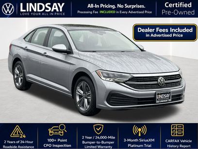 Used 2023 Volkswagen Jetta SE w/ Panoramic Sunroof Package