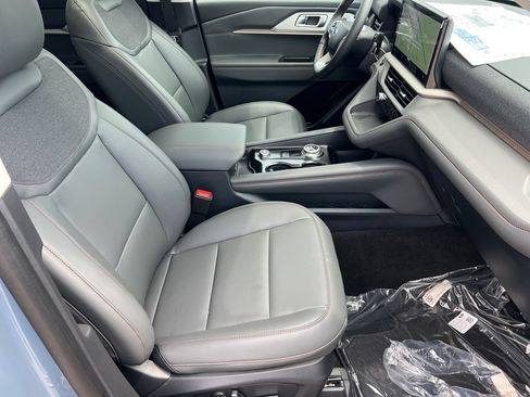 New 2026 Ford Explorer Active w/ Active Comfort Package AWD/4WD image 14