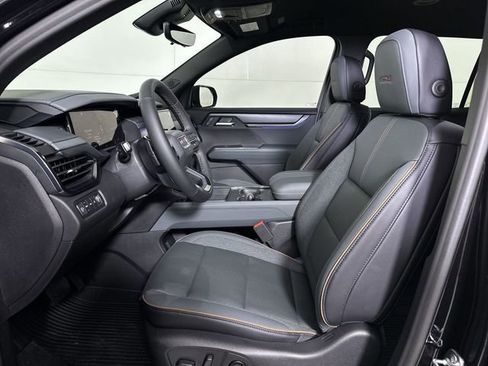 New 2026 GMC Acadia AT4 w/ LPO, Floor Liner Package AWD/4WD image 20