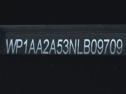 Certified 2022 Porsche Macan AWD/4WD image 29