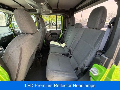 Used 2025 Jeep Gladiator Sport AWD/4WD image 19