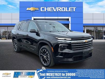 Certified 2025 Chevrolet Traverse LT w/ Sun and Wheel Package