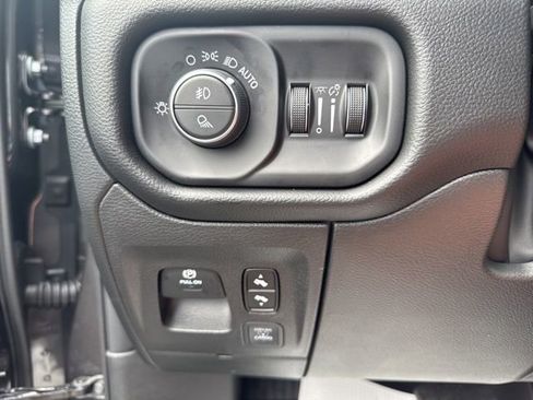 New 2026 RAM 1500 4x4 Crew Cab image 22