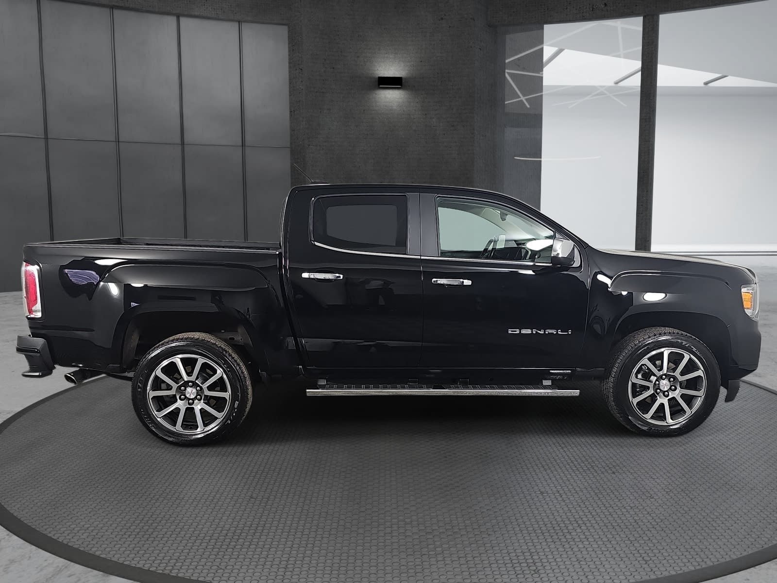 Used 2021 GMC Canyon Denali AWD/4WD image 4