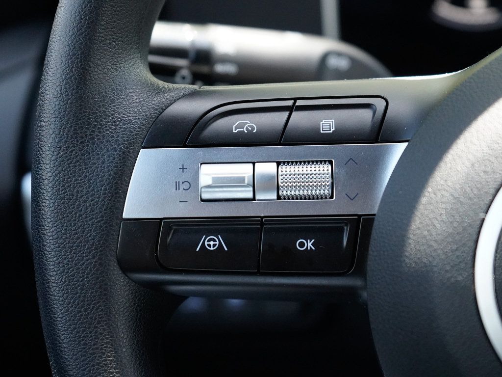Used 2026 Hyundai Santa Cruz SE FWD image 15