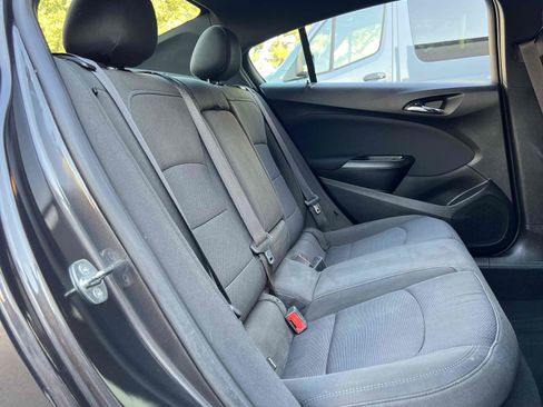 Used 2017 Chevrolet Cruze LT w/ RS Package FWD image 27