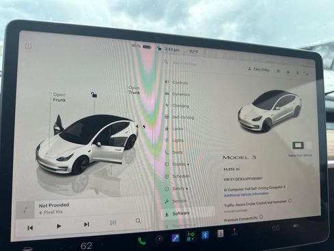 Used 2023 Tesla Model 3 Standard Range RWD image 2