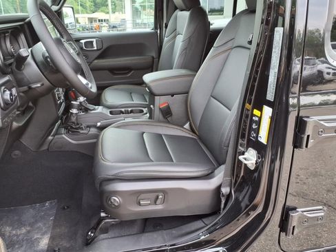 New 2025 Jeep Wrangler Sahara image 10