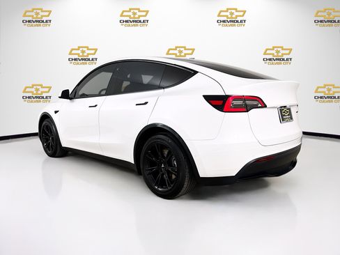 Used 2021 Tesla Model Y Long Range image 5
