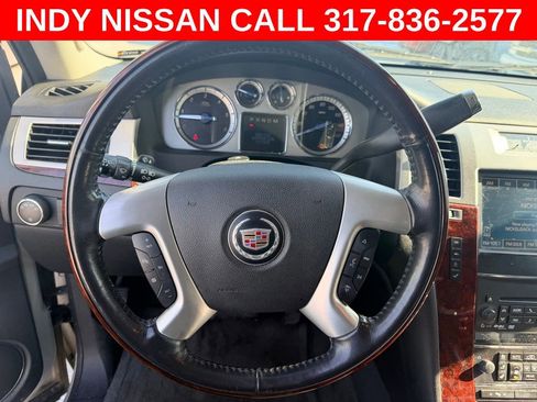 Used 2012 Cadillac Escalade ESV Luxury image 20