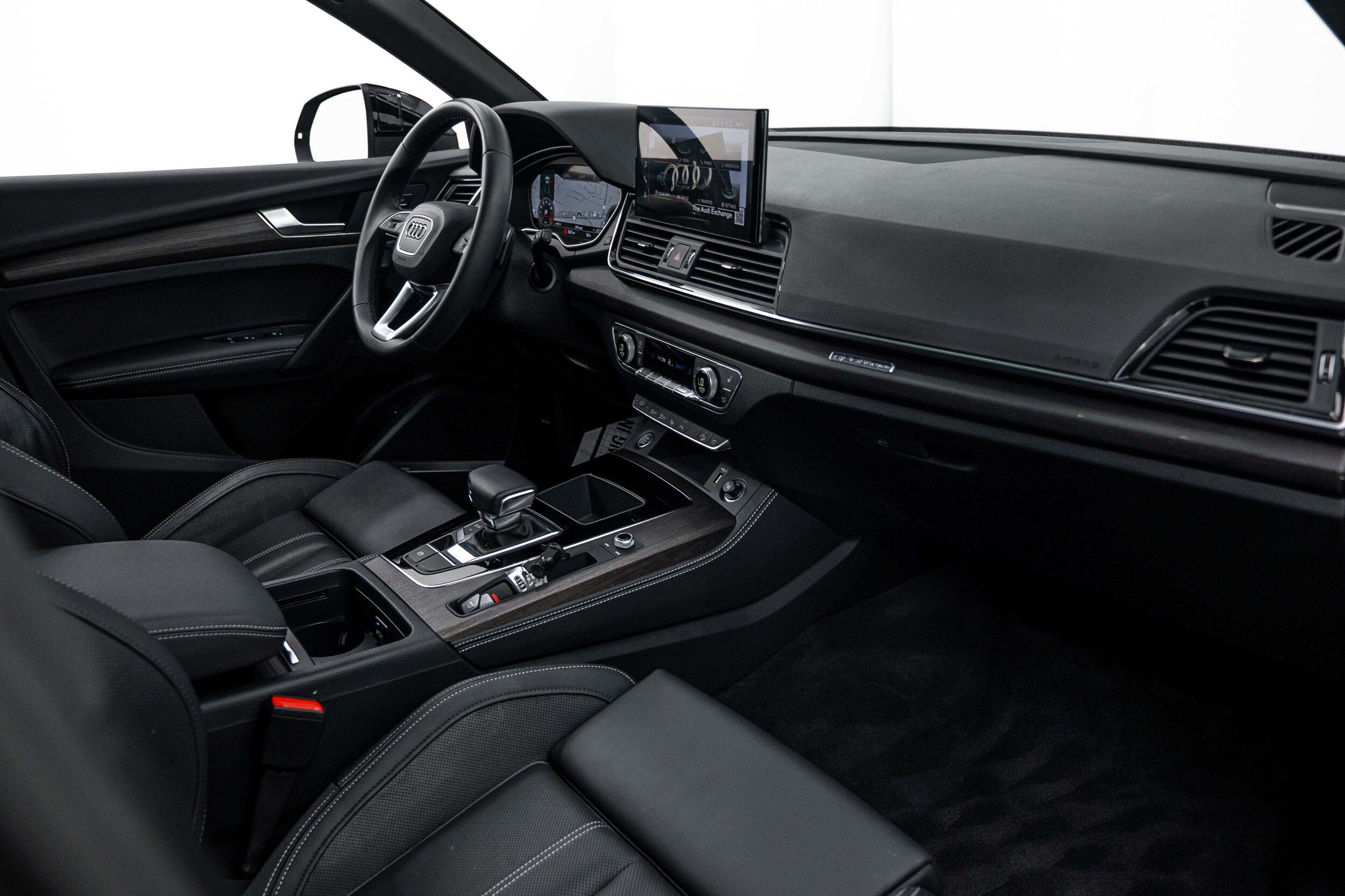 Certified 2023 Audi Q5 2.0T Prestige w/ Prestige Package AWD/4WD image 14