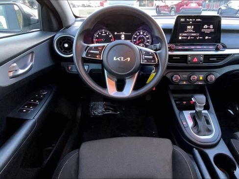 Used 2024 Kia Forte LXS image 6