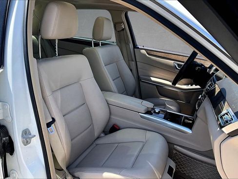 Used 2015 Mercedes-Benz E 350 4MATIC Sedan image 34