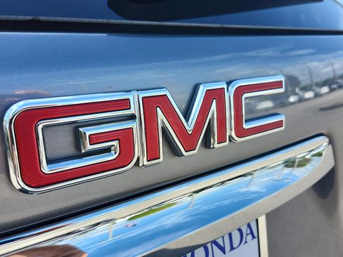Used 2021 GMC Terrain SLT AWD/4WD image 16