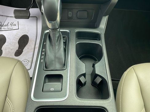 Used 2019 Ford Escape SEL FWD image 20