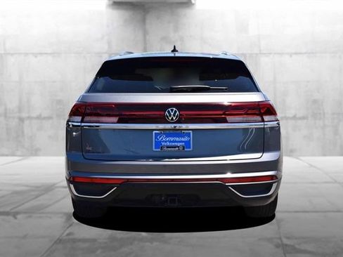 Certified 2025 Volkswagen Atlas Cross Sport SE FWD image 6