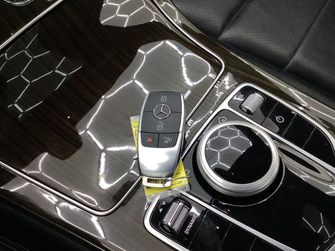 Used 2020 Mercedes-Benz C 300 4MATIC Sedan image 45