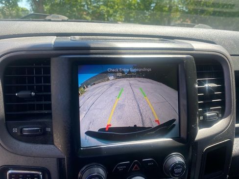 Used 2017 RAM 1500 Express w/ Express Value Package AWD/4WD image 15
