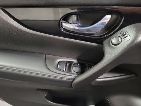 Used 2019 Nissan Rogue Sport SV w/ Technology Package AWD/4WD image 20