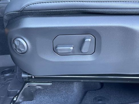 New 2025 Jeep Gladiator Rubicon image 26