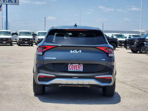 Used 2023 Kia Sportage LX AWD/4WD image 6
