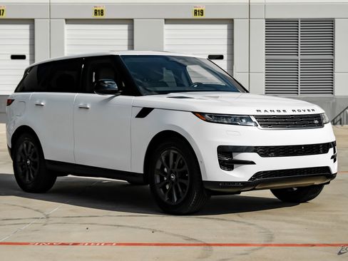 Used 2024 Land Rover Range Rover Sport SE image 19