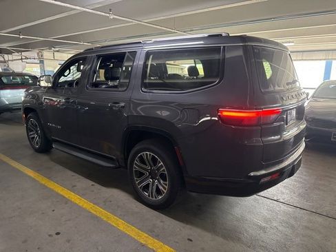 Used 2024 Jeep Wagoneer Series II w/ Flexible Seating Group image 4