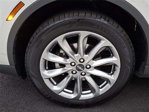 Used 2022 Lincoln Corsair AWD w/ Premium Package image 8