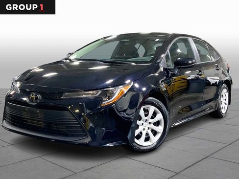 Used 2023 Toyota Corolla LE image 1