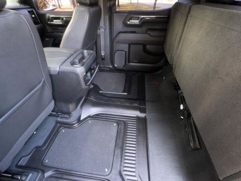 Used 2023 GMC Sierra 1500 AT4 w/ AT4 Premium Package image 30