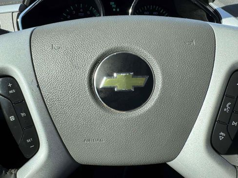Used 2012 Chevrolet Traverse LS FWD image 25