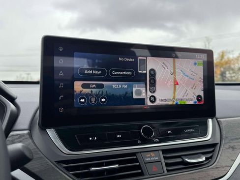 Certified 2025 Nissan Altima 2.5 SL image 28