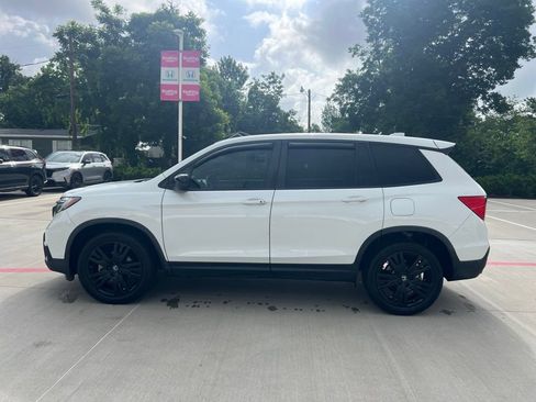 Used 2021 Honda Passport Sport image 10