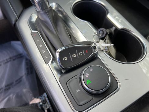 Used 2025 Chevrolet Blazer LT image 18