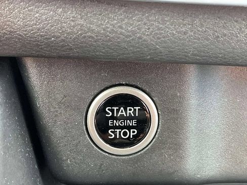 Used 2023 Nissan Rogue S AWD/4WD image 29