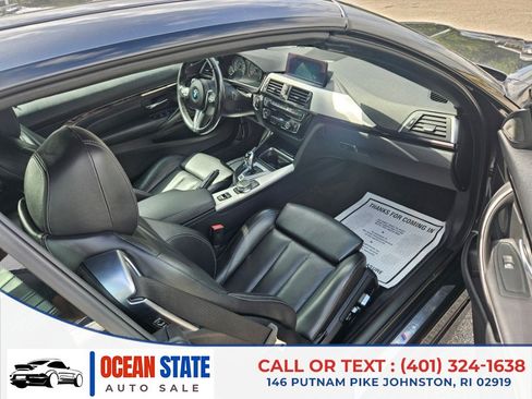 Used 2018 BMW M4 Convertible RWD image 11
