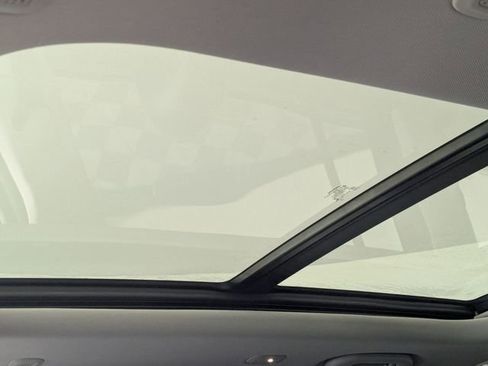 Used 2023 Jeep Grand Cherokee L Limited w/ Luxury Tech Group II image 13