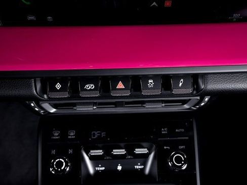 Used 2024 Porsche 911 Carrera T image 42