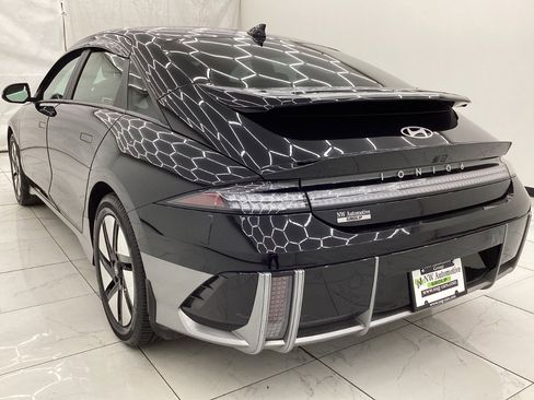 Used 2023 Hyundai Ioniq 6 SE w/ Cargo Package image 9